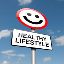 Road sign with smiling face and “Healthy lifestyle” written underneath